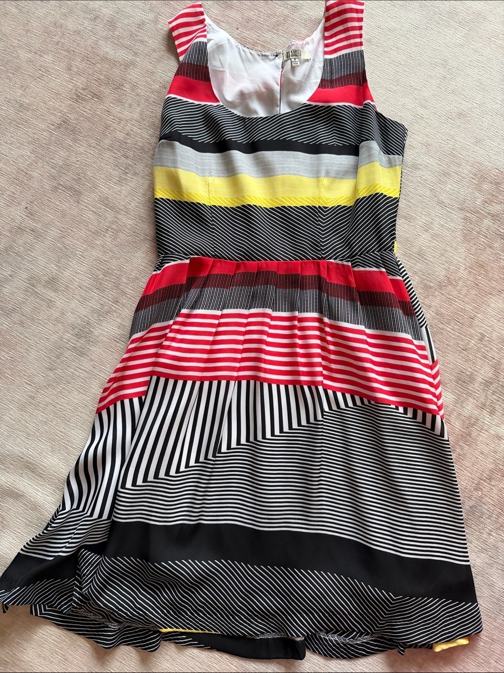 BB Dakota Black White Red Yellow Striped Sleeveless Dress Size 2